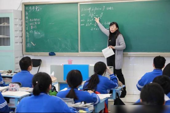 克里斯黛拉·阿朗索：上层阶级